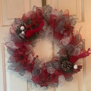 Holiday wreath